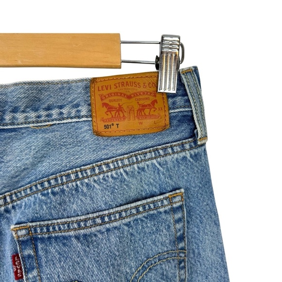 Levi's 501T Floral Jeans Embroidered Distressed Cropped Tapered Crop Denim 26 - Picture 8 of 16